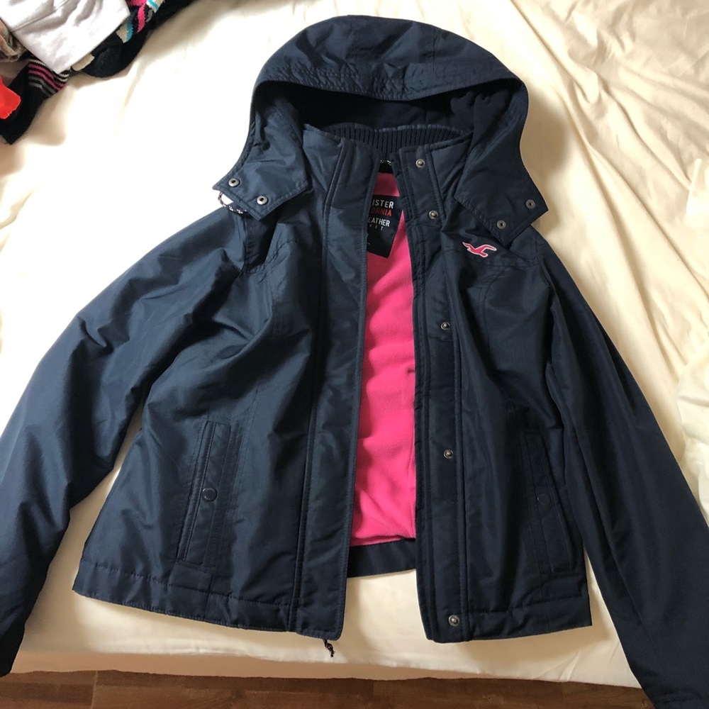 Hollis tee Coat